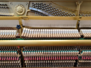 Japan Yamahas W101B Brown wood Upright Piano Used Brown Acoustic Professional 88 Keys Instrument <b>Second</b> <b>Hand</b> Instrument - Product Image 4