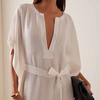 Maßgeschneidertes, einfarbiges, natürliches 100% Seiden-Maxikleid mit Anti-Falten-Effekt, lockerem V-Ausschnitt, Gürtel und kurzen Ärmeln im Kaftan-Stil für Frühling, Sommer und Herbst.