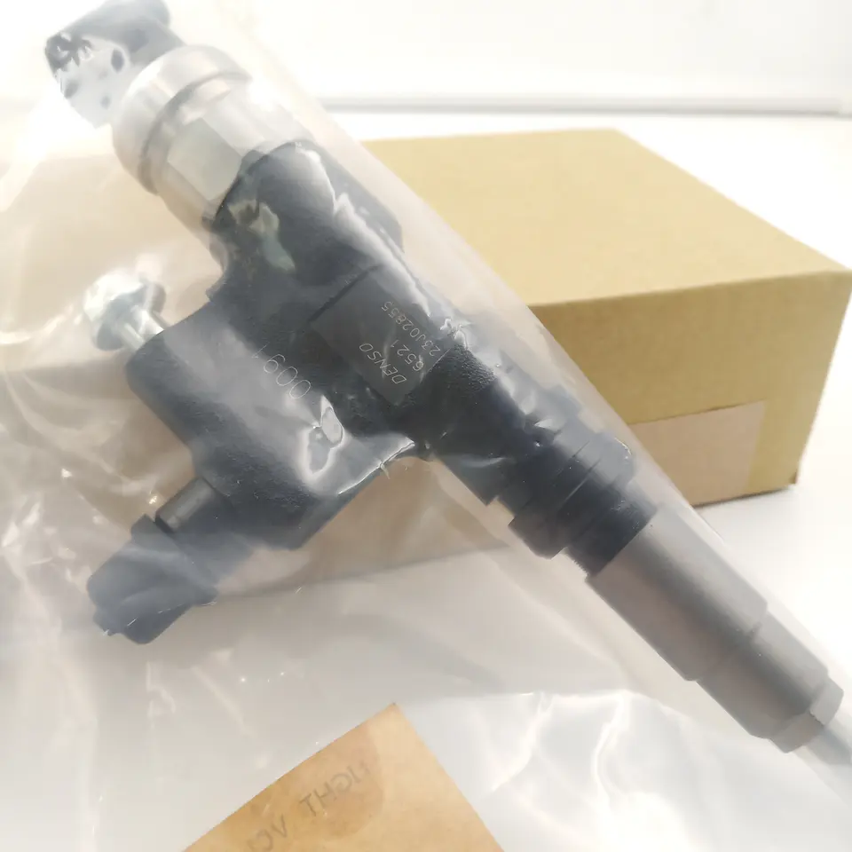 common rail injector 095000-6521 095000-6520 9709500-652 injector for Hino 300 N04C injector nozzle 095000-6521 095000-6520