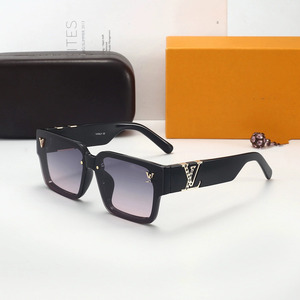 Gafas de Sol Cuadradas Modernas 2025 para Mujer, Diseño de Lujo, Logotipo Personalizado, Estilo Millonario, Protección UV400, Ligeras, Elegantes, Marca de Lujo, <span class=keywords><strong>Lentes</strong></span> de Sol, Lunettes de Soleil de Marque - Product Image 4