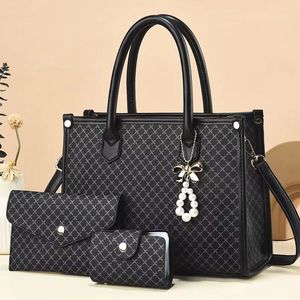 New Arrived Ladies Shoulder Bags Wholesale PU Leather Brand Women Fashion Quilted Leather Bags Luxury Women's <b>Handbags</b> - Product Image 1
