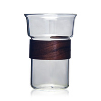 Tasse à café en verre borosilicate évasée avec manchon en bois de noyer résistant à la chaleur et bande anti-brûlure en bois