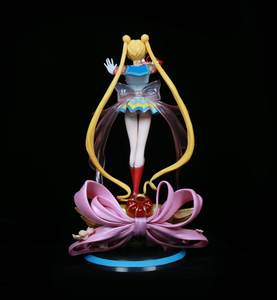Statuetta di <span class=keywords><strong>Sailor</strong></span> <span class=keywords><strong>Moon</strong></span> Tsukino Usagi Alta 35 Cm con Luce LED e Base ad Ali di Cuore, Collezione <span class=keywords><strong>Anime</strong></span> Classica per Arredamento Casa - Product Image 5