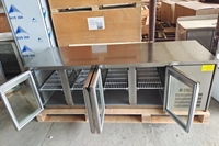 Fabricant de solutions clés en main pour cuisines commerciales, réfrigérateur sous comptoir personnalisé avec refroidissement par ventilateur, 2/3/4 portes en verre pour restaurant