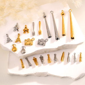 Amuletos con Iconos Cotidianos |   Colgantes Miniatura de Acero Inoxidable con Baño de Oro PVD de 18K para la Creación de Joyas |   Impermeable, Hipoalergénico - Product Image 5