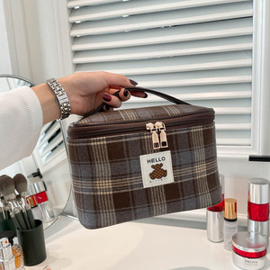 Nouvelle trousse de maquillage portable pour femme, écologique, légère, avec fermeture éclair, multifonctionnelle, à porter à la main - Product Image 3