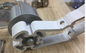 Pièces de rechange modernes pour auvent rétractable en aluminium <span class=keywords><strong>à</strong></span> commande manuelle, vente en gros directe usine - Product Image 3