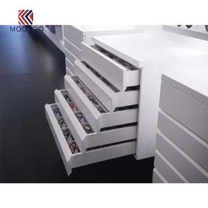 Bancone Espositivo per Occhiali in MDF di Alta Qualità con Rivestimento Verniciato Bianco - Product Image 2