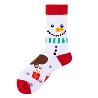 Chaussettes en coton drôles de Noël pour hommes et femmes Motif fantaisie confortable tricoté avec logo sur la manchette et le corps pour le printemps