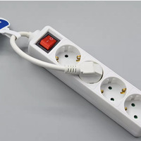 Rallonge d'alimentation multi-USB à 4 voies aux normes européennes Prise électrique en cuivre 16A avec interrupteur comprenant 4 prises CA
