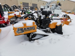 Desbrozadora de tocones de alta resistencia <span class=keywords><strong>Bandit</strong></span> ZT1844 de 40 HP EFI, máquina autopropulsada para eliminación de tocones en campos de golf, granjas y huertos - Product Image 1