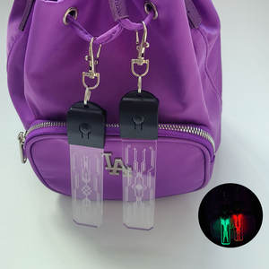 Llavero LED <span class=keywords><strong>Cyberpunk</strong></span> con Múltiples Modos de Iluminación Recargable por USB, Colgante Futurista - Product Image 2