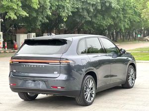 Leapmotor C10 Modelo 2024 Edición Inteligente 210 con Autonomía NEDC de 201-300 km, Batería de 90-110 kWh, Motor de 150-200 kW - Product Image 4