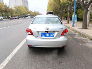 Affidabile Toyota Vitz/Yaris 1.3 GL-i Automatica del 2010, Ottima Economia di Carburante, Bassa Manutenzione per Pendolarismo Quotidiano - Product Image 3