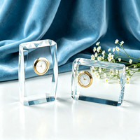 Horloge de table en verre avec logo gravé sur mesure, horloge de bureau en cristal, souvenir d'entreprise, cadeau promotionnel, horloge en cristal, ornement de bureau