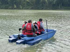 قارب صيد بلاستيكي قابل للطي متعدد الحماية من سلسلة الحوت، قابل للتركيب على المركبات مع مساحة تخزين - Product Image 3