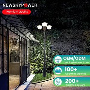 Lampadaire <span class=keywords><strong>solaire</strong></span> de haute qualité en gros, configuration double ou triple tête, luminosité nocturne constante pour parcs et espaces commerciaux - Product Image 1