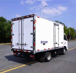Camión Refrigerado Foton 4X2 de 6 Ruedas, Económico, para Distribución de Cadena de Frío y Entrega de Alimentos Congelados - Product Image 5