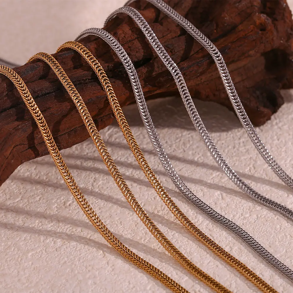 Mode nouveau bracelet en acier au titane polyvalent chaîne de sétaire plaqué or 18 carats bijoux pour hommes et femmes étanche