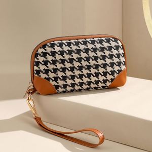 Portefeuille zippé portable pour femme, sac à lettres pour rangement cosmétique et dîner, avec motif hirondelle - Product Image 4