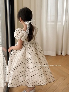 Robe d'été 2026 pour filles à pois en fil perlé, style princesse, manches bouffantes, grande jupe évasée et moelleuse - Product Image 4