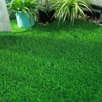 Tapis de sol de pelouse suspendu pour cour et balcon moderne Plancher à emboîtement artificiel en gazon artificiel et en bois pour l'extérieur
