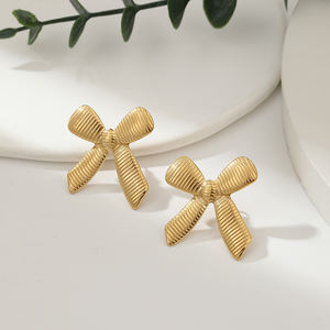 Conjunto de joyería de moda para mujer de acero inoxidable chapado en oro personalizado Ins para mujer pendientes de diseño de acero inoxidable - Product Image 3