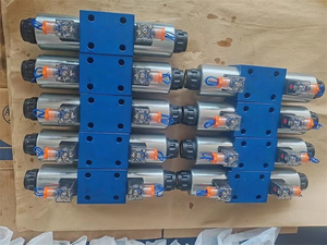 วาล์วควบคุมทิศทางแบบไดเร็กต์แอคติ้ง 4WE10 รุ่น 4WE10G7X/EW220N9Z4 4WE10G-3X/CG24N9Z5L - Product Image 6