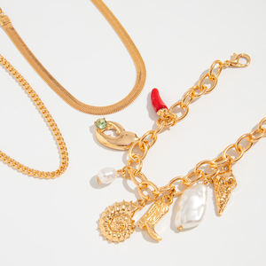 Set di 3 Bracciali con Ciondoli Divertenti a Forma di Peperoncino Rosso/Stivali/Conchiglia per Donne, Gioielli alla Moda con Catena Piatta - Product Image 5