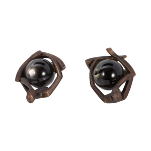 Sculture Astratte di Figure Sedute con Sfera di Vetro, Elemento Decorativo Moderno per Mensole o Tavolini da Caffè - Product Image 6