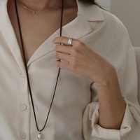 Collier pendentif de forme ovale longue avec cordon en velours argenté 925 pour une mode ajustable et des accessoires polyvalents