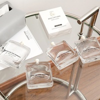 Vente en gros de diffuseur de parfum de roseau carré plat de 100ml bouteille en verre diffuseur de roseau parfumé d'aromathérapie de luxe sans feu
