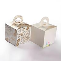 Scatola per Torte e Dolcetti con Finestra Quadrata in Cartone Stampato con Arte Minimalista Nordica per Addio al Nubilato