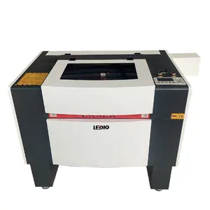 Machine de gravure et de découpe laser Co2 6040 machines laser co2 machine de découpe laser cuir
