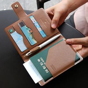 Funda Minimalista para Pasaporte de Cuero, Cartera de Viaje Ligera, Porta Pasaportes Resistente para Viajes en Avión y Aventuras al Aire Libre - Product Image 3
