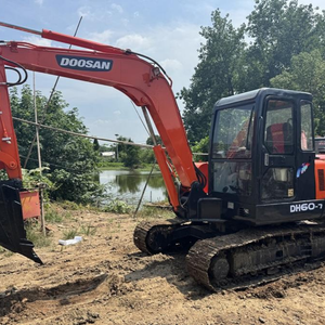 Excavadora Usada Doosan DH60-7 de 6 Toneladas con Motor, Caja de Cambios, PLC y Bomba - Precio Competitivo para Obras de Construcción - Product Image 4