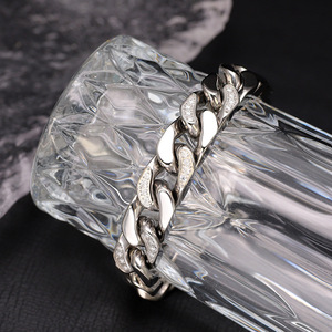 Diamant Hip Hop Vvs Lien <span class=keywords><strong>Pas</strong></span> <span class=keywords><strong>Cher</strong></span> Gra 12mm Acier Inoxydable Moissanite Cubain Lien Chaîne Bracelet Fermoir Hommes - Product Image 4