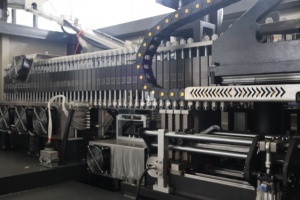 Hoàn toàn tự động bằng nhau chặn <span class=keywords><strong>servo</strong></span> loại 4 khoang Chai PET Máy thổi chai nhựa thổi - Product Image 6