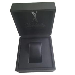 Boîte à montre en bois avec logo personnalisé, boîte de luxe noire, peinture haute brillance, emballage en bois pour montre - Product Image 3