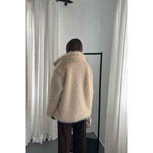 Al por mayor Abrigo de piel de zorro beige delgado, de lana teñida, con cierre de un solo botón y botonadura sencilla, estilo parka camel con estampado tipo blazer - Product Image 1