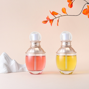 Botella de Vidrio Ornamentada <span class=keywords><strong>Vintage</strong></span> para Loción, 50 ml, Tapa Plateada Decorativa, a Prueba de Fugas, Anti-UV, Envase para Perfume/Cosméticos, OEM ODM - Product Image 3