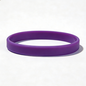 Pulseras de Silicona Personalizadas con su Propio Logotipo, Color Sólido Brillante, Bajo MOQ, Precio de Fábrica - Product Image 4