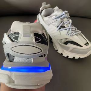 Zapatillas Deportivas LED Serie Original 2026 de Alta Calidad para Dropshipping, Modelo Track 3.0 Retro con Cordones, Malla Transpirable y Ligeras para Hombre - Product Image 5