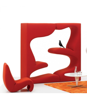 Chaise de salon sculpturale abstraite à cadre creux, fauteuil courbé, décoration de séparation de salon, installation artistique en galerie