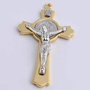<span class=keywords><strong>Croix</strong></span> de Crucifix de 3 pouces plaquée <span class=keywords><strong>or</strong></span> véritable 24K - Product Image 3