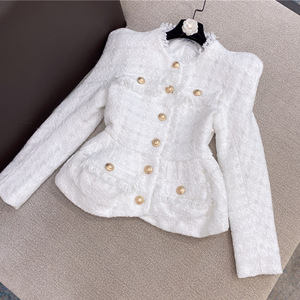 Nouvelle Mode Automne/<span class=keywords><strong>Hiver</strong></span> <span class=keywords><strong>2021</strong></span> Ensemble Deux Pièces pour Femme : Veste Blazer en Tweed de Soie Brillante <span class=keywords><strong>Blanche</strong></span> et Short - Product Image 3