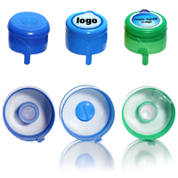 Presenta un diseño de tapa a presión antivuelco con estructura de sellado de doble capa, tapa de 55 mm para garrafones de agua de 5 galones