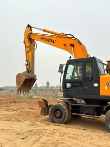 Excavadora de cadenas Hyundai 210-7 usada, año 2015, bomba hidráulica para motor Cummins, cucharón original - Product Image 3