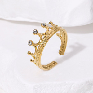 Bague couronne élégante et minimaliste sertie de diamants, design de niche avec une touche de luxe et une sophistication haut de gamme, 18 carats - Product Image 1