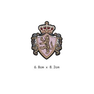 Écussons de haute qualité personnalisés avec broderie en fil d'or, motif couronne, à nouer sur l'épaule - Product Image 3